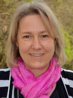 Frau Angelika Wohl